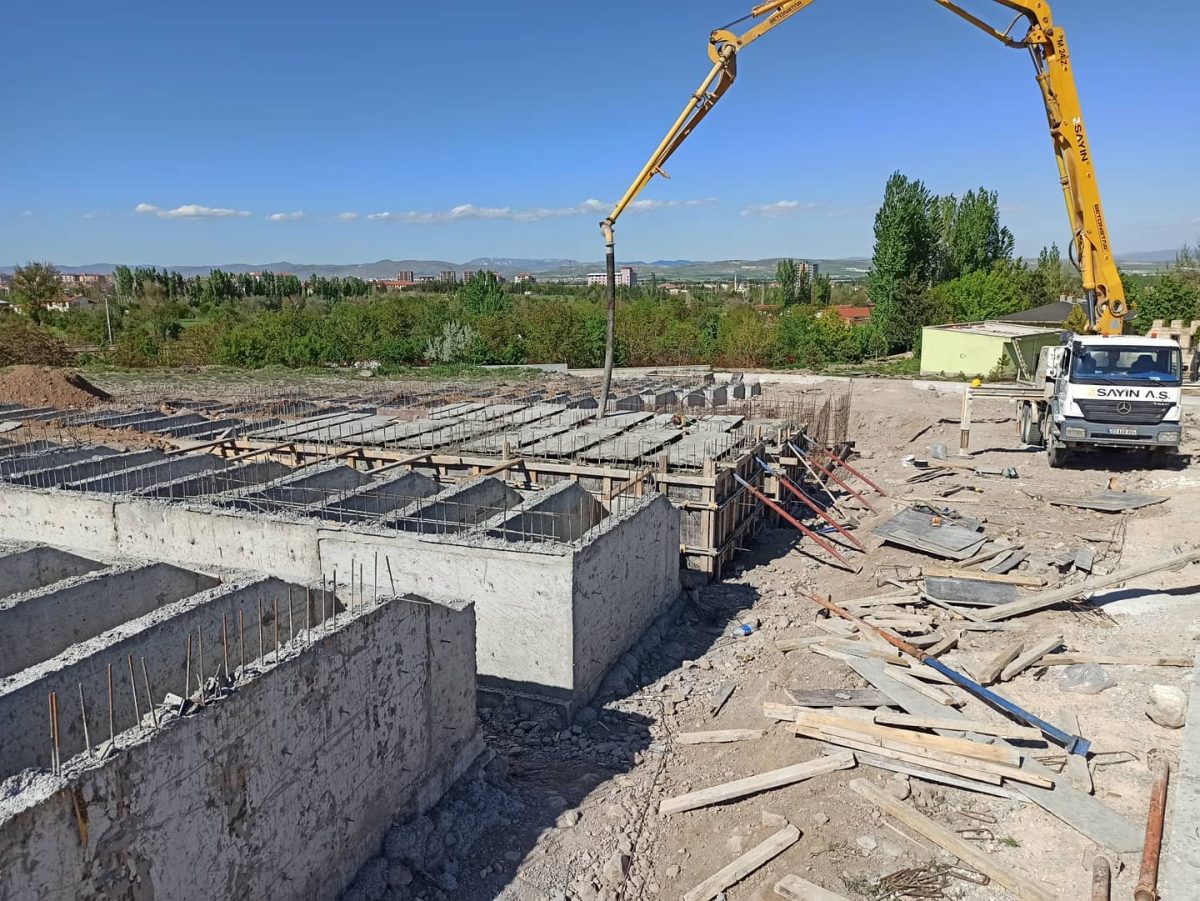 Bahçelerarası İnşaat Betoncusu
